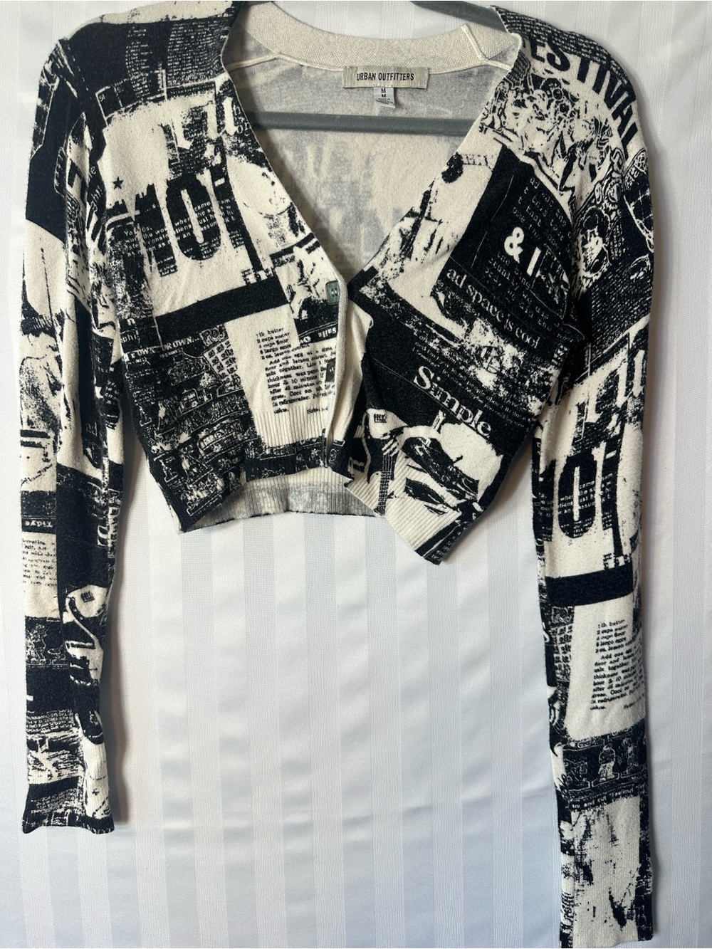 Y2K Alicia Newsprint Urban Outfitters Black & White Graphic Cropped Cardigan